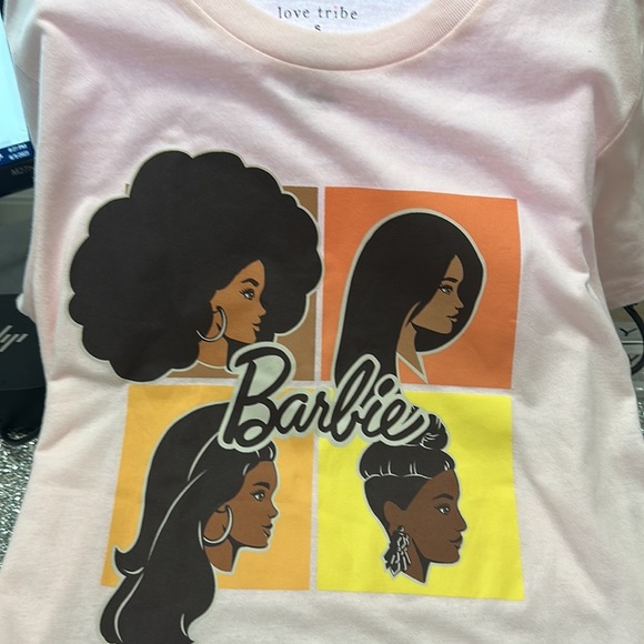 Juniors Crew-Neck Short-Sleeve Barbie-Graphic T-Shirt - Picture 1 of 2